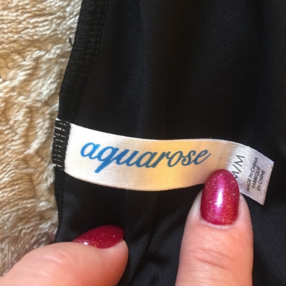 La Vie en Rose (Aquarose) black pink floral one piece cross printed back Size M - Picture 5 of 9